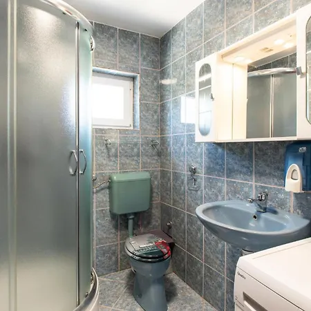 Amazing In With Kitchen *